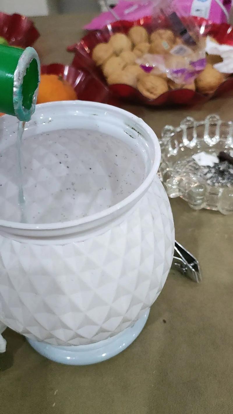 水培营养液能直接喷叶面吗?-第2张图片-吾爱花网 水培营养液能直接喷叶面吗?-第2张图片-吾爱花网